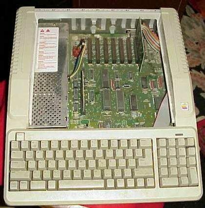 Apple IIe Platinum, open
